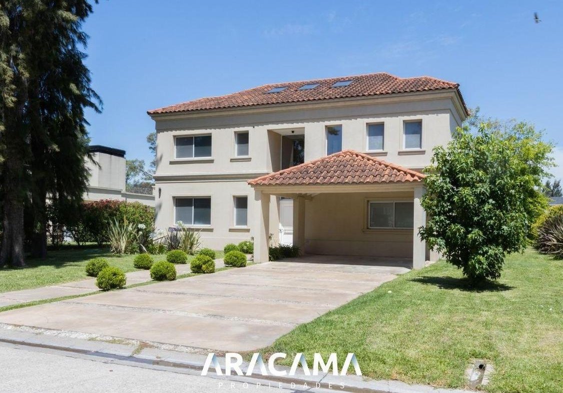 Casa en Venta en Saint Thomas Este Oeste – Canning