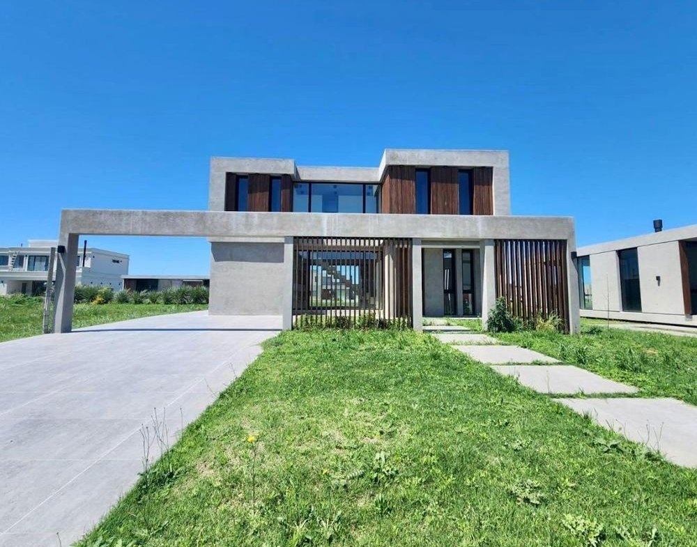 Casa en Venta en Lares de Canning – Canning