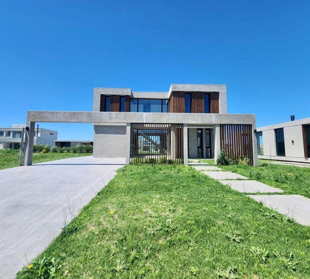Casa en Venta en Lares de Canning – Canning