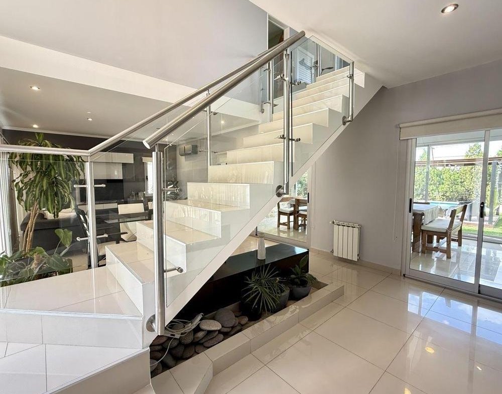 Casa en Venta en Los Naranjos – Canning