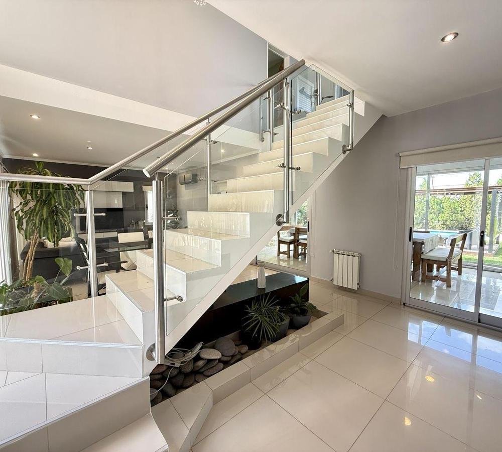Casa en Venta en Los Naranjos – Canning
