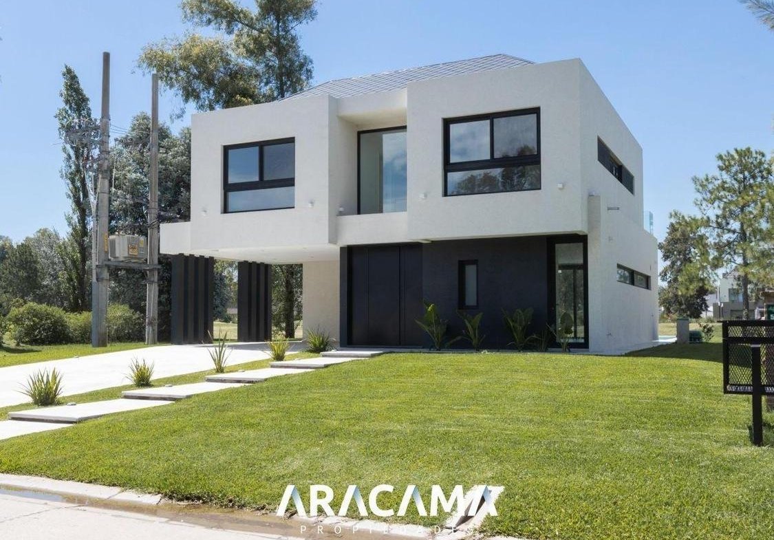Casa en Venta en Saint Thomas Este Oeste – Canning