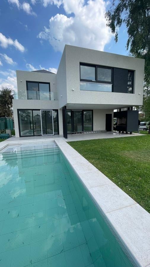 Casa en Venta en Saint Thomas Este Oeste – Canning