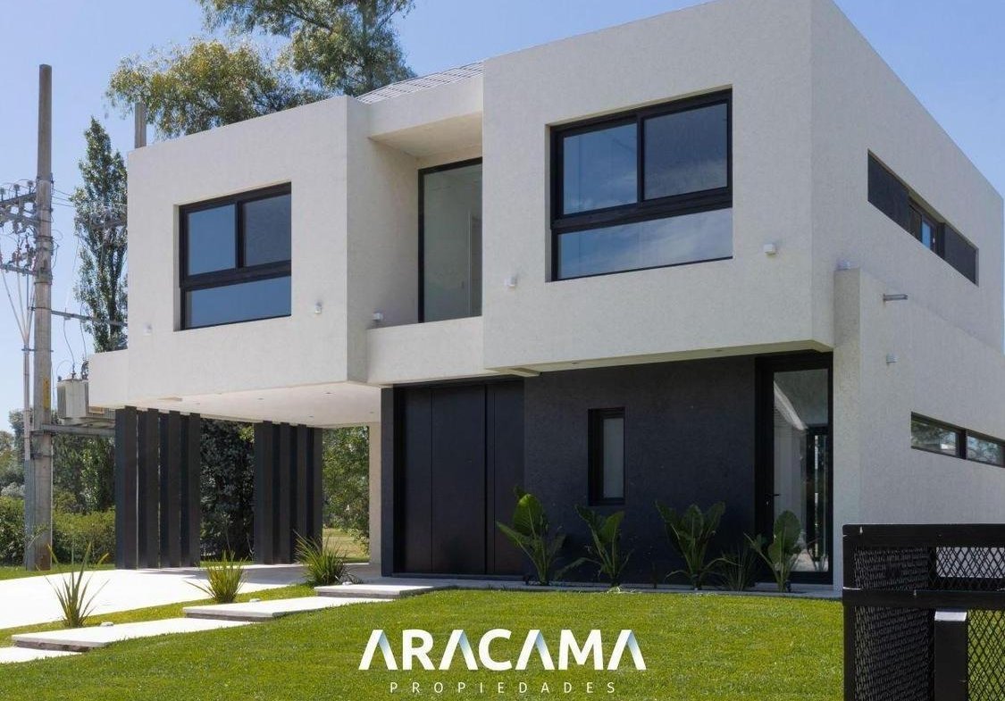 Casa en Venta en Saint Thomas Este Oeste – Canning