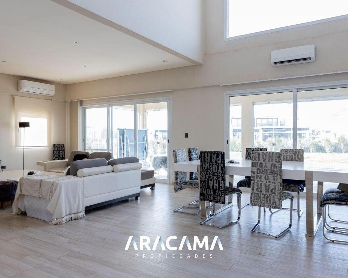 CASA en VENTA en La Providencia – Canning