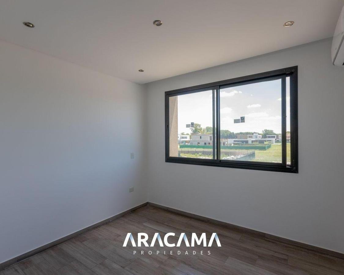 Casa en Venta con 4 dormitorios en La Providencia – Canning