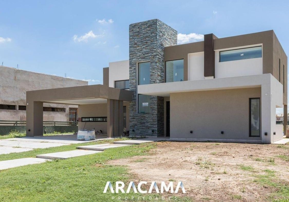 Casa en Venta con 4 dormitorios en La Providencia – Canning