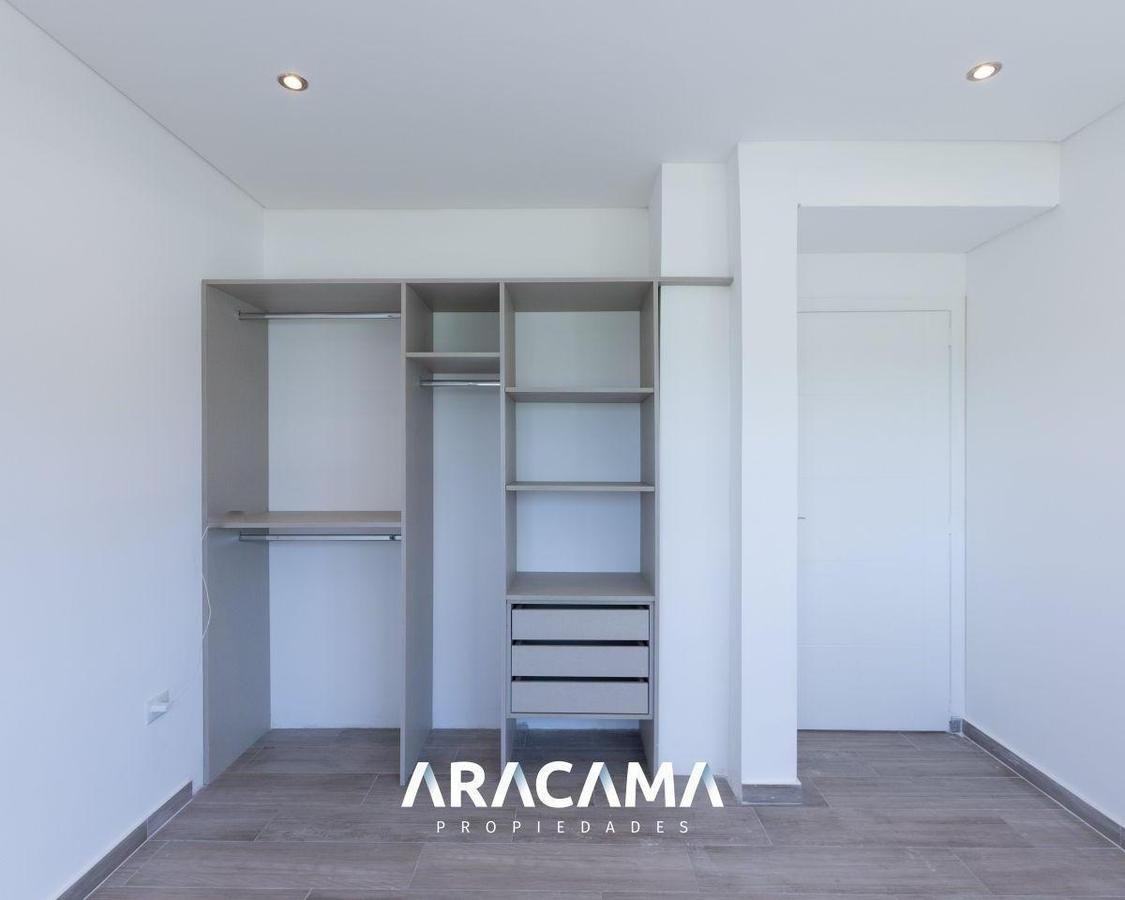 Casa en Venta con 4 dormitorios en La Providencia – Canning