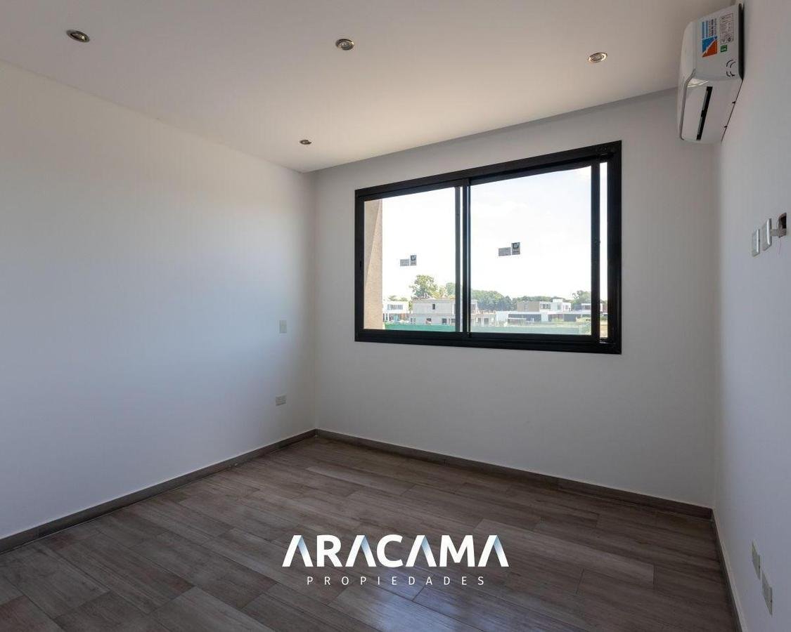 Casa en Venta con 4 dormitorios en La Providencia – Canning