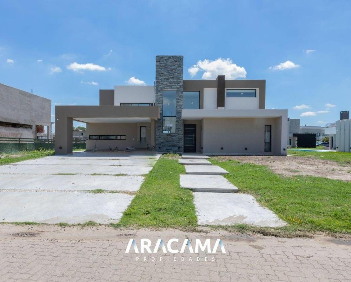 Casa en Venta con 4 dormitorios en La Providencia – Canning
