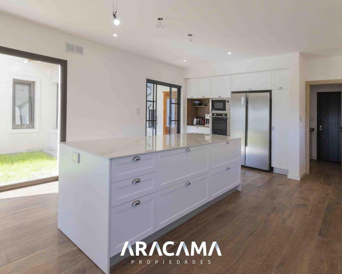 Casa en Venta En La Providencia 4 dormitorios – Canning
