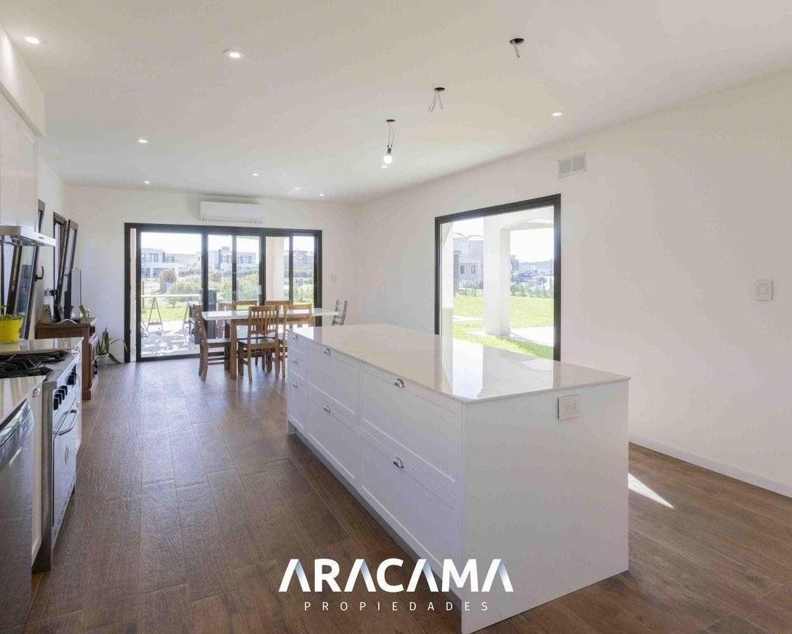 Casa en Venta En La Providencia 4 dormitorios – Canning