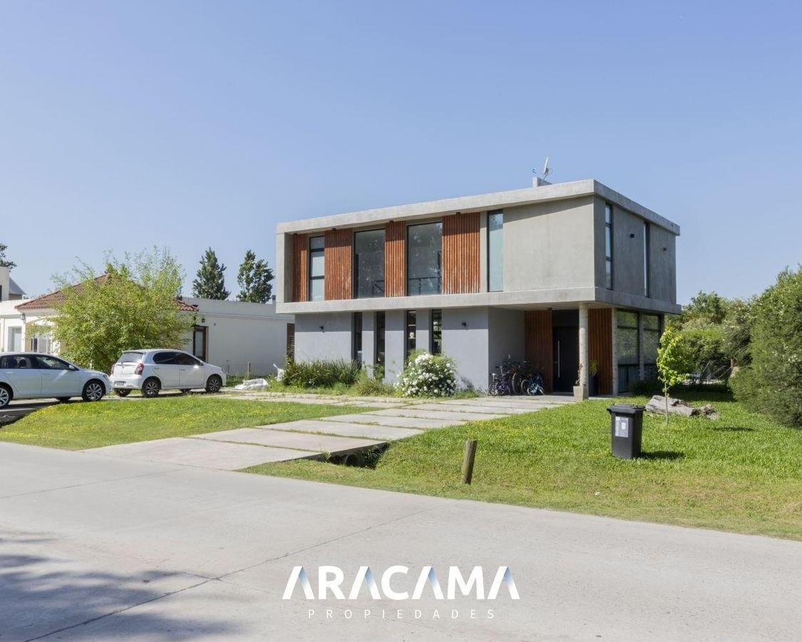 Casa en Venta en La Magdalena – Canning
