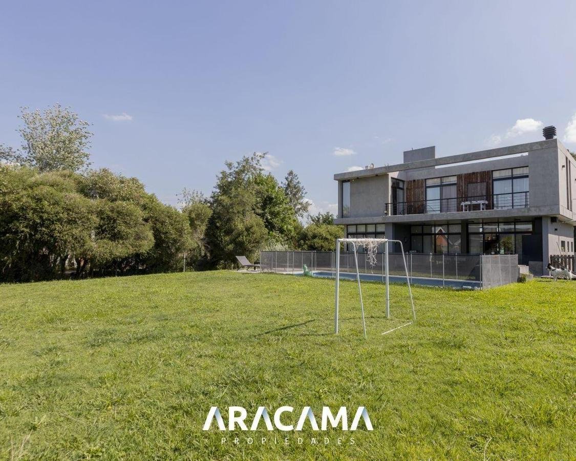 Casa en Venta en La Magdalena – Canning