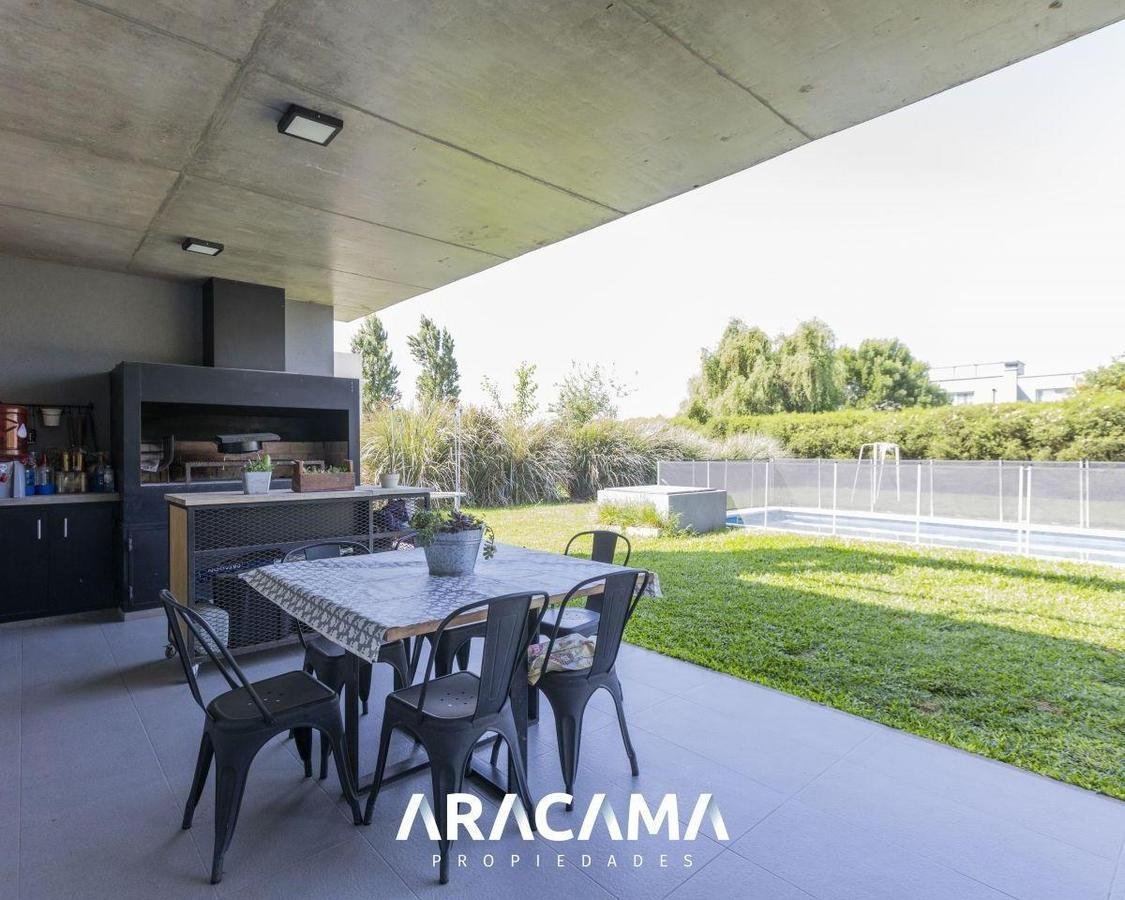 Casa en Venta en La Magdalena – Canning