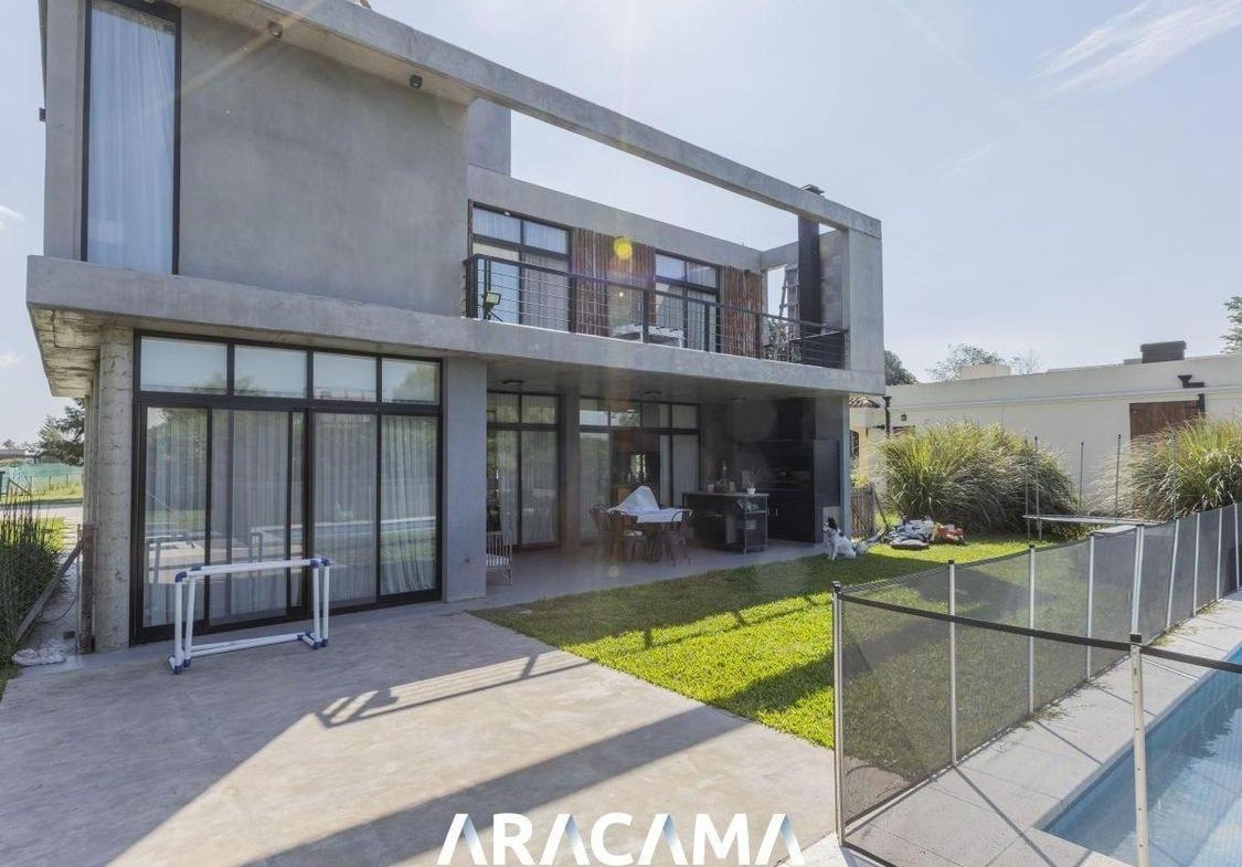 Casa en Venta en La Magdalena – Canning