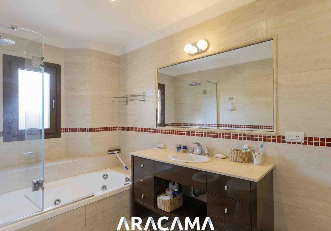 Casa en Venta en Saint Thomas Norte Sur – Canning