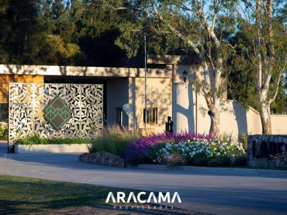 Lote en VENTA Lares de Canning