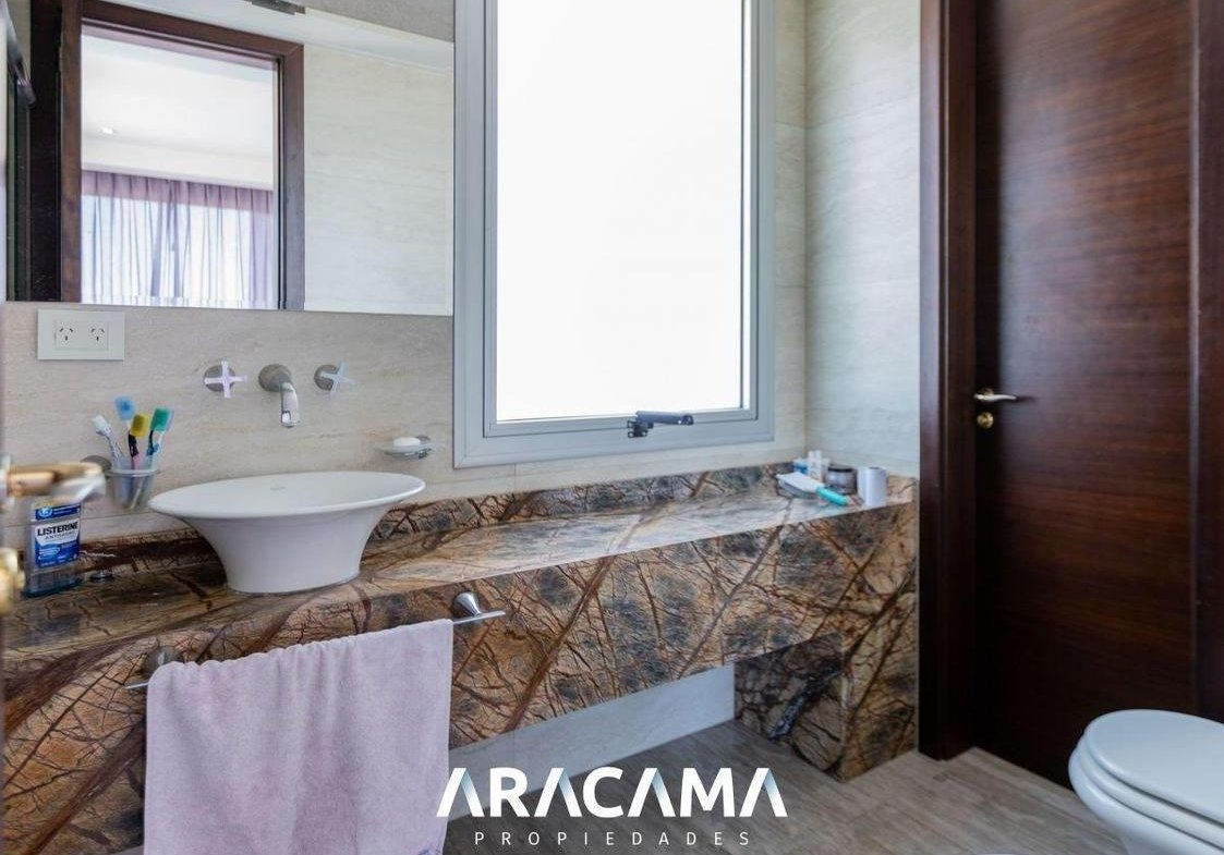 Casa en Venta en La Providencia – Canning