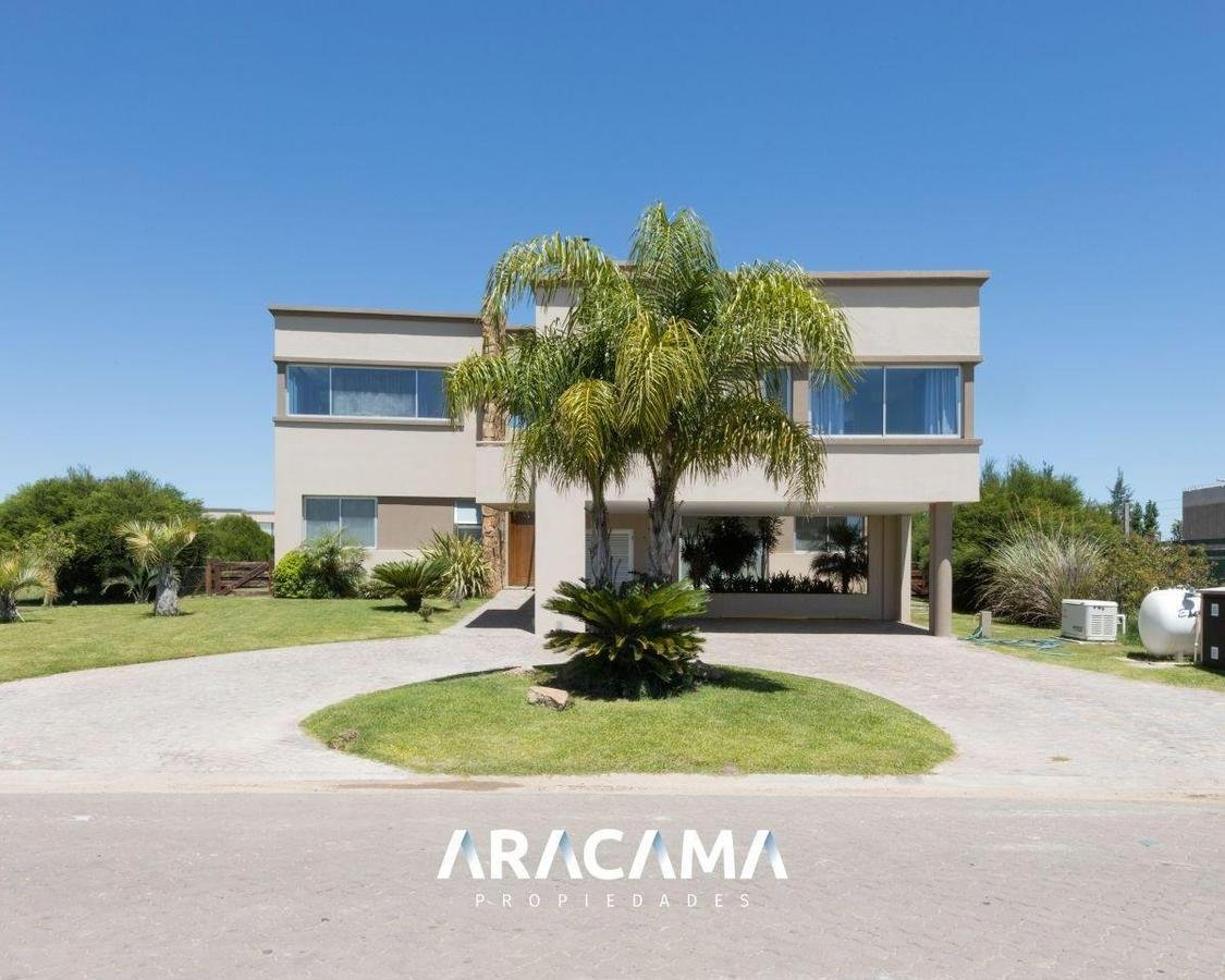 Casa en Venta en La Providencia – Canning