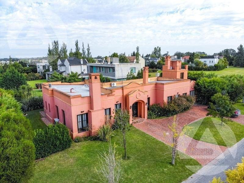 Casa en Alquiler en San Eliseo Golf Country – San Vicente