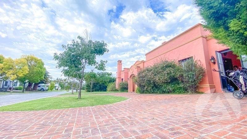 Casa en Alquiler en San Eliseo Golf Country – San Vicente
