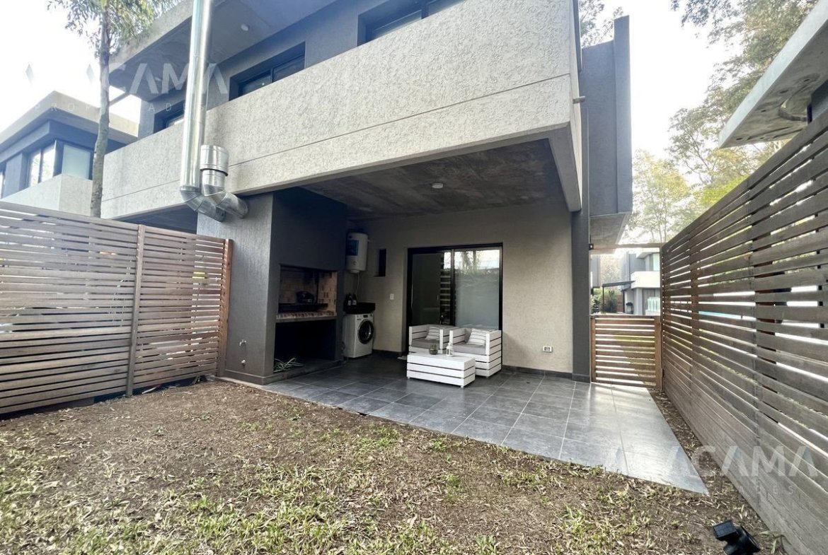 Duplex en Venta en Canning