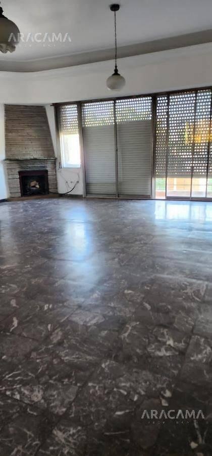 Edificio Comercial en Venta – Luis Guillon