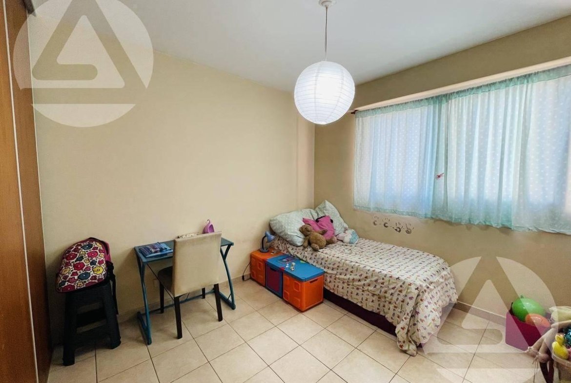 VENTA de DEPARTAMENTO de 4 ambientes en Monte Grande.