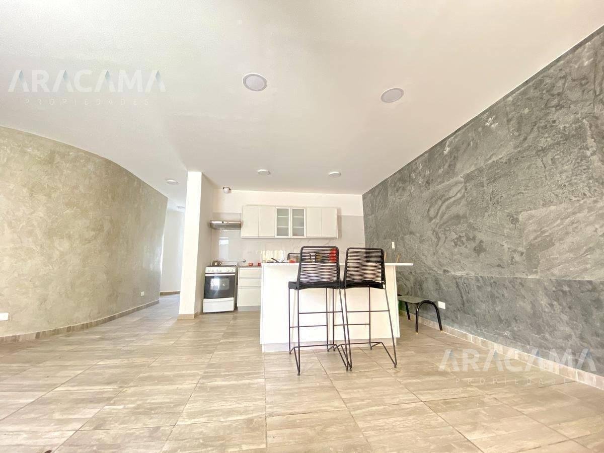 Casa y local en venta – Ezeiza