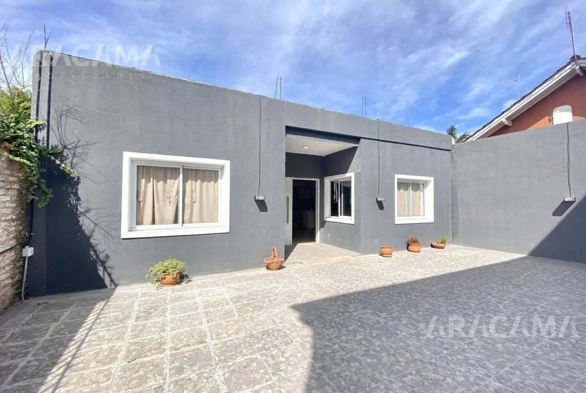 Casa y local en venta – Ezeiza