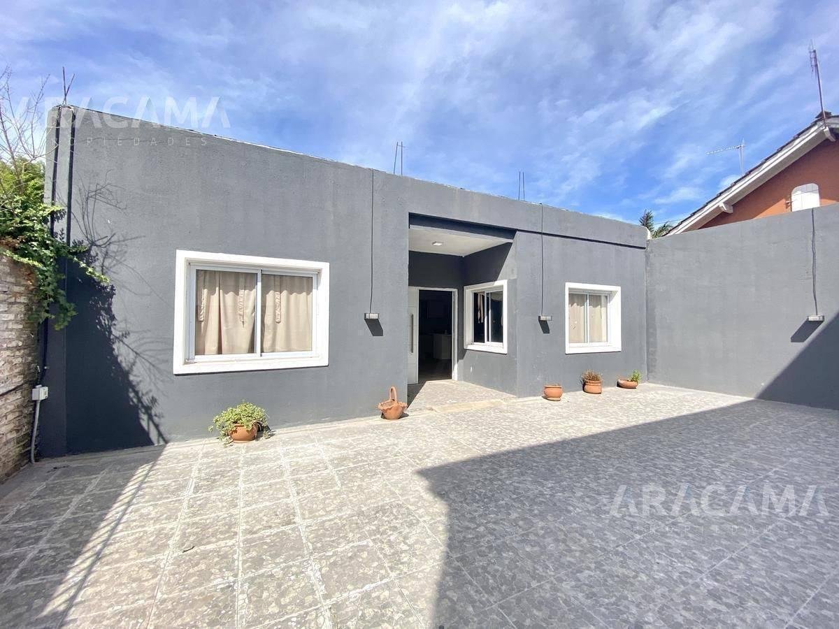 Casa y local en venta – Ezeiza