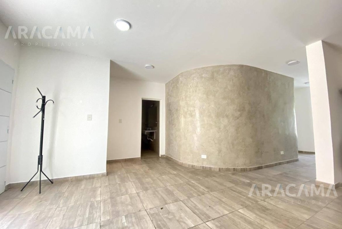 Casa y local en venta – Ezeiza