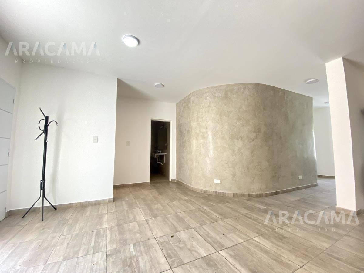 Casa y local en venta – Ezeiza