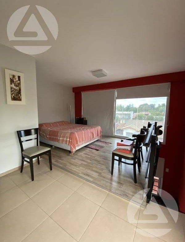 Duplex en Venta – Luis Guillon