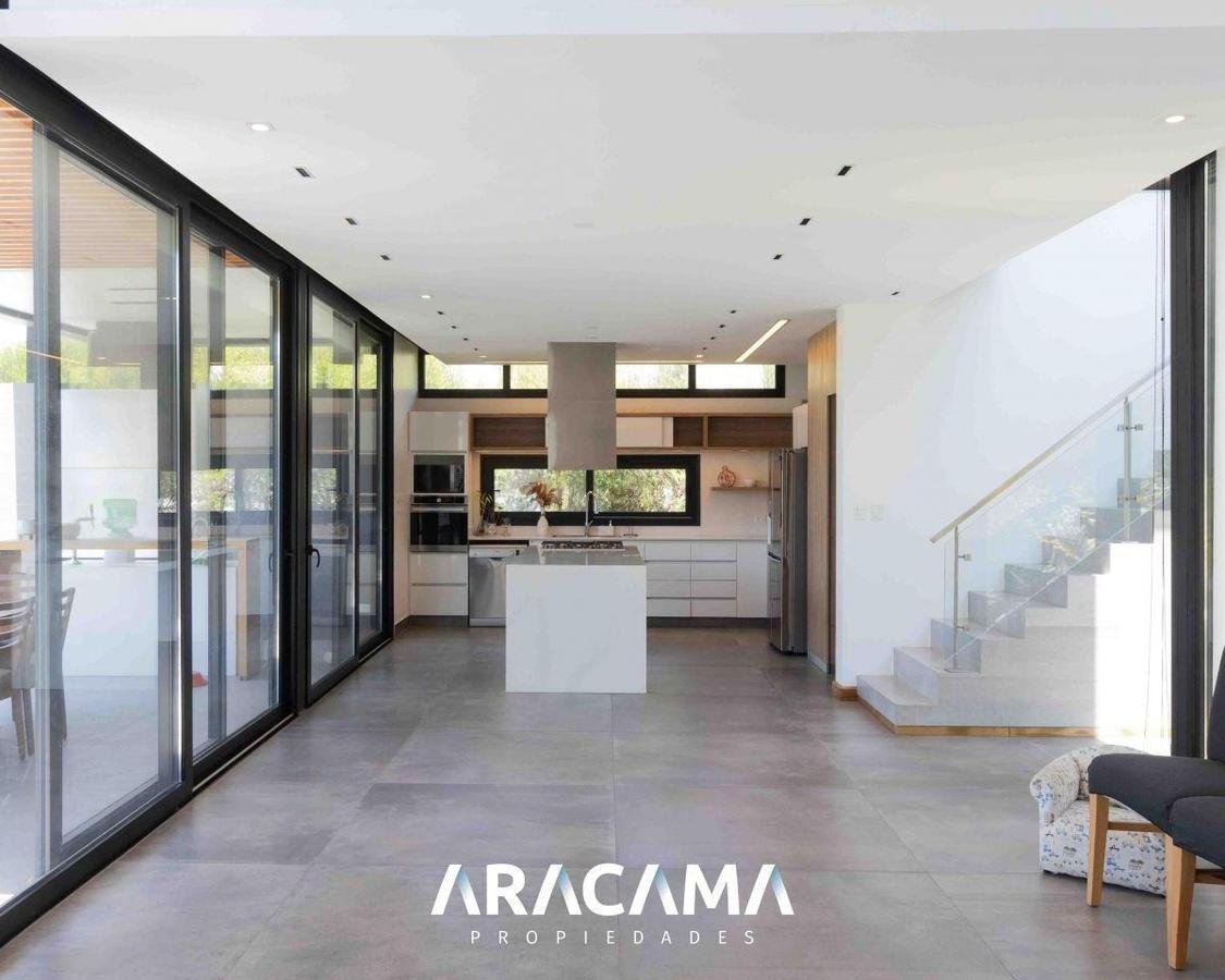 Casa en Venta 3 dormitorios en Terralagos
