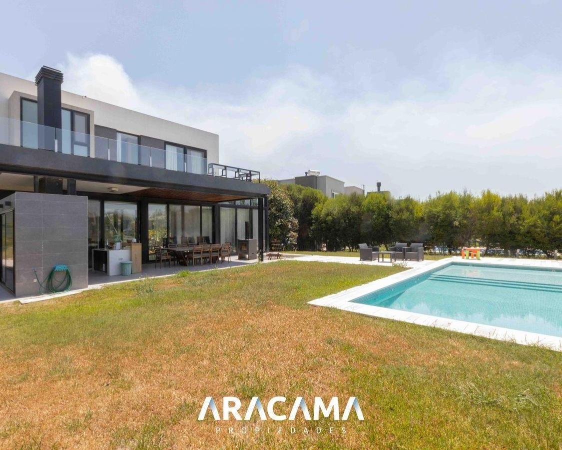 Casa en Venta 3 dormitorios en Terralagos