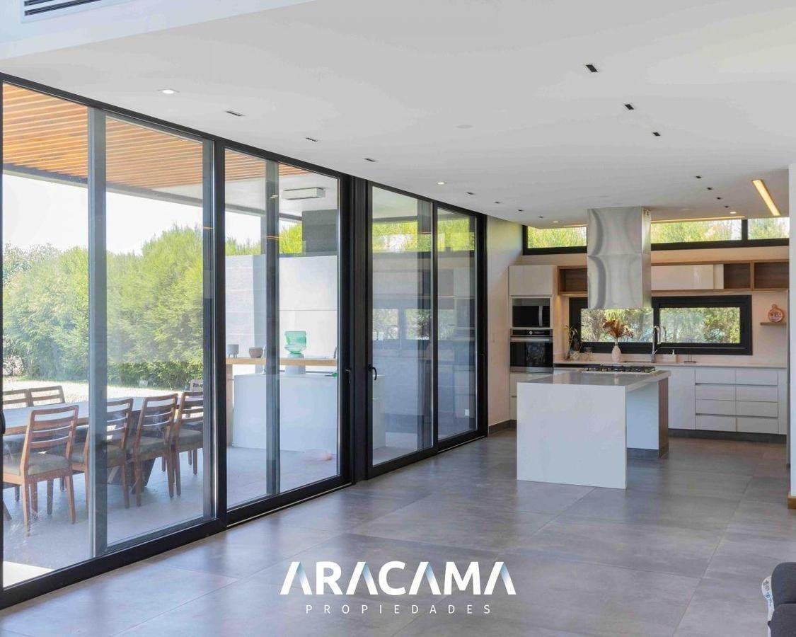 Casa en Venta 3 dormitorios en Terralagos
