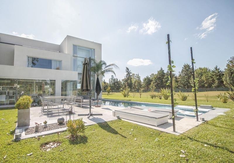 VENTA de CASA en Saint Thomas Este Oeste – Canning