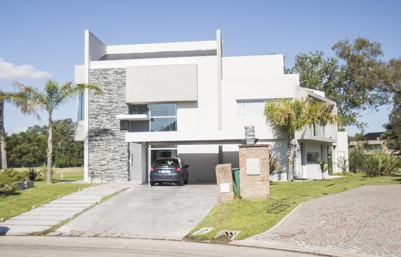 VENTA de CASA en Saint Thomas Este Oeste – Canning