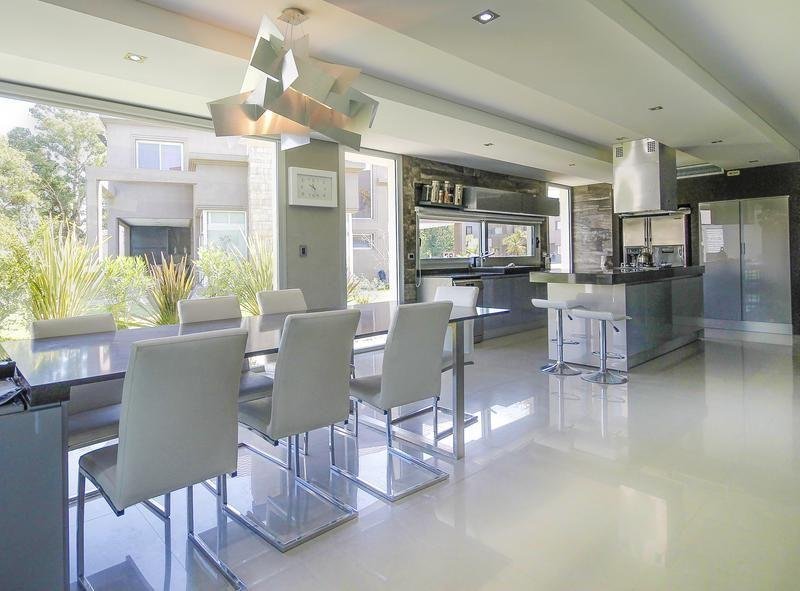 VENTA de CASA en Saint Thomas Este Oeste – Canning