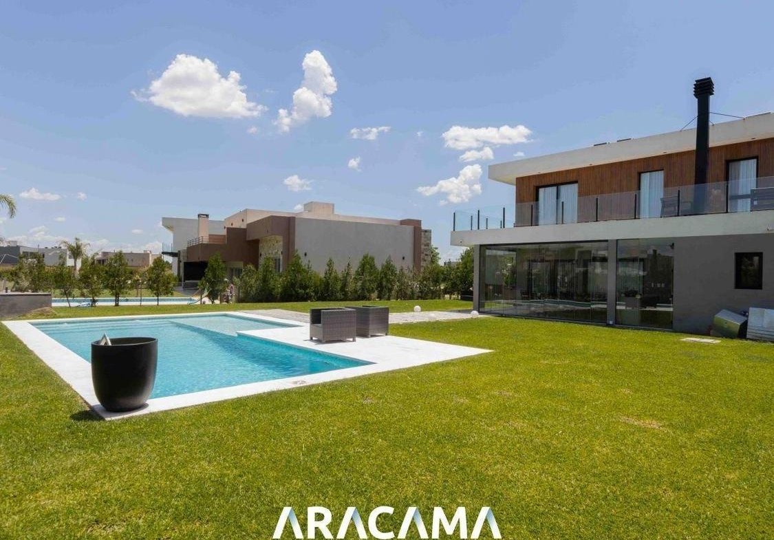 Casa en Venta en Terralagos – Canning
