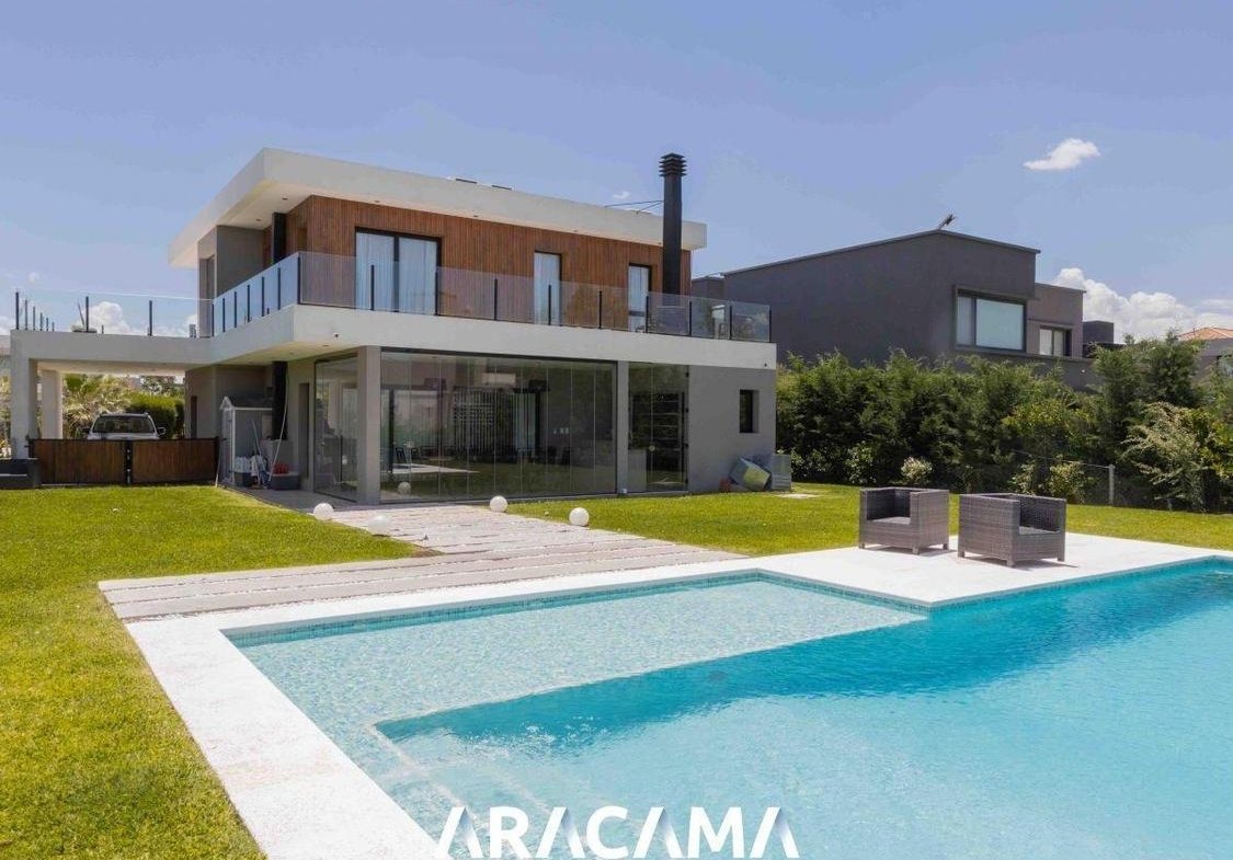 Casa en Venta en Terralagos – Canning