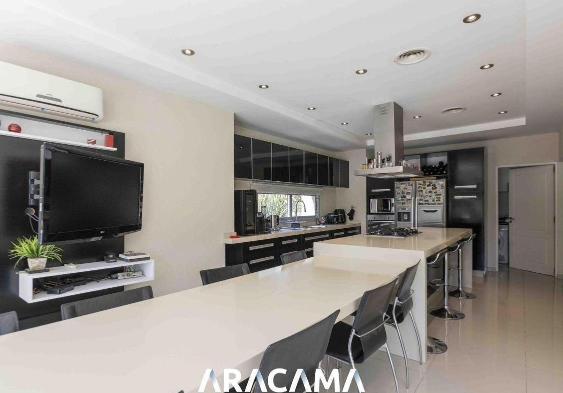 Casa en Venta en Saint Thomas Este Oeste – Canning