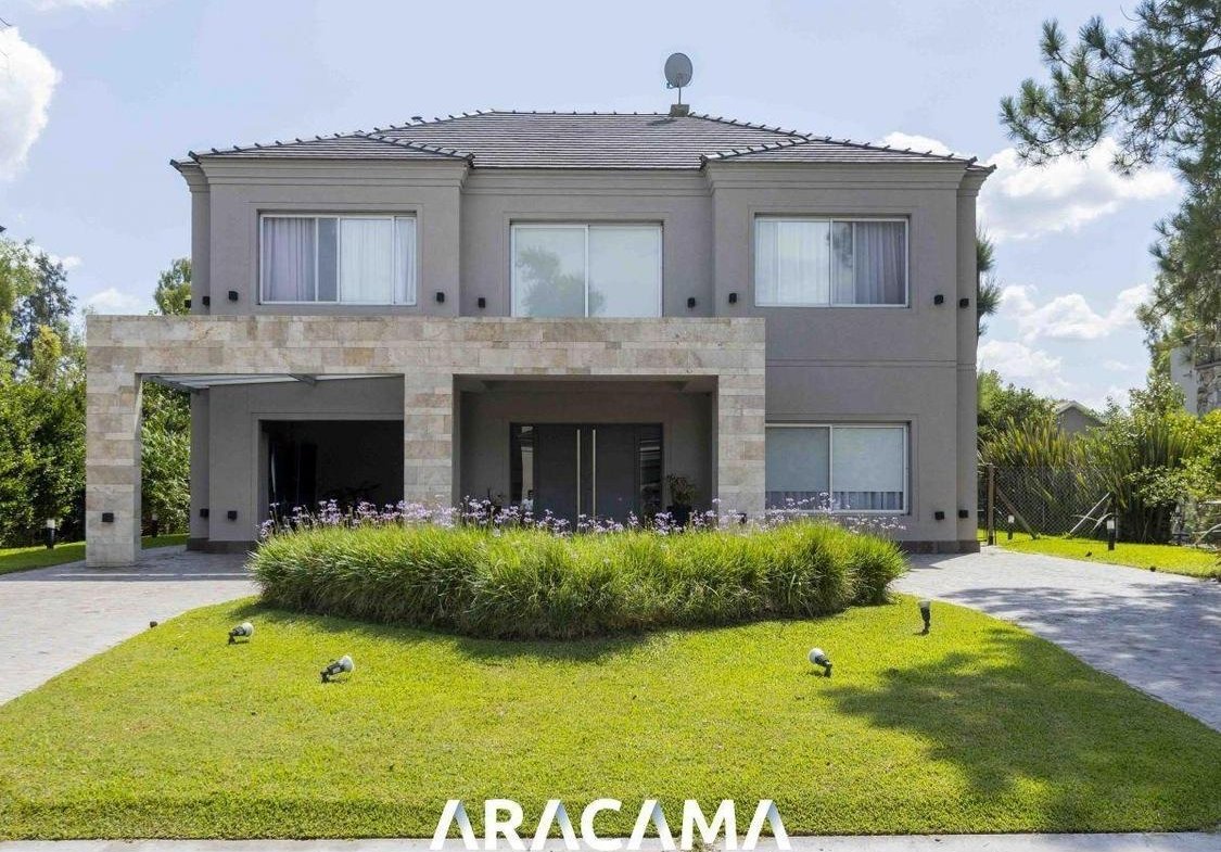 Casa en Venta en Saint Thomas Este Oeste – Canning