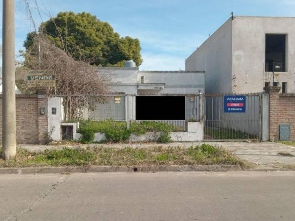 Casa a Refaccionar en Monte Grande