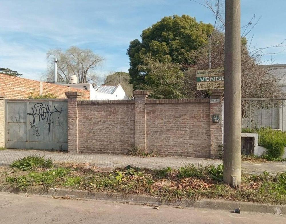 Casa a Refaccionar en Monte Grande