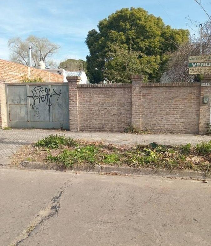 Casa a Refaccionar en Monte Grande