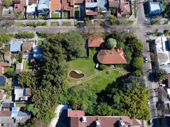 Casa a Refaccionar en Venta en Monte Grande
