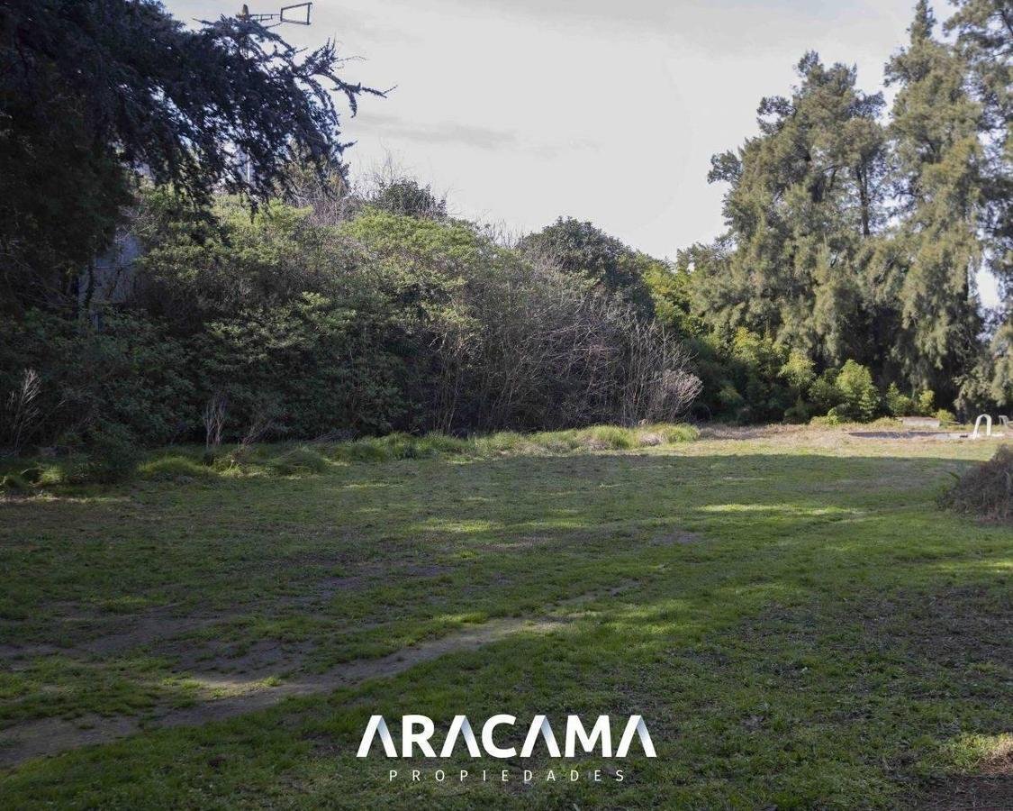 Casa a Refaccionar en Venta en Monte Grande